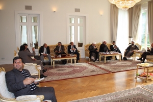 وفد الجمعية بضيافة سعادة السفير العراقي في برلين 2013_5